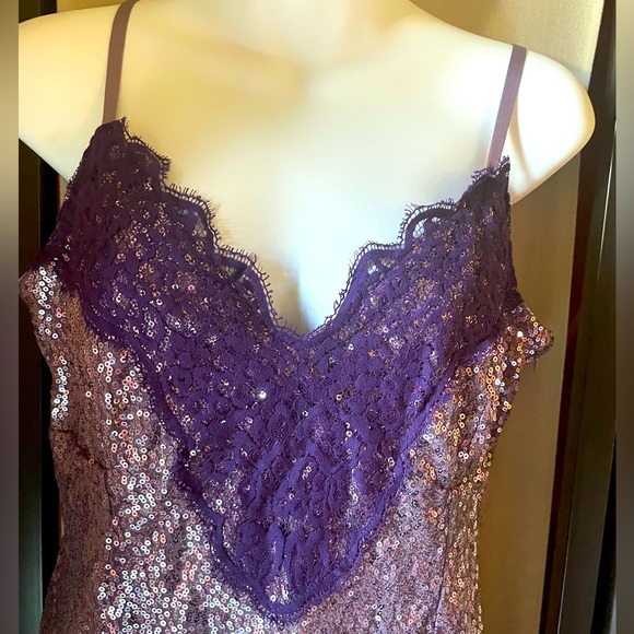 NWT Size medium light Purple Sequinned Mini Dress. Adjustable Spaghetti Straps. - Picture 2 of 10